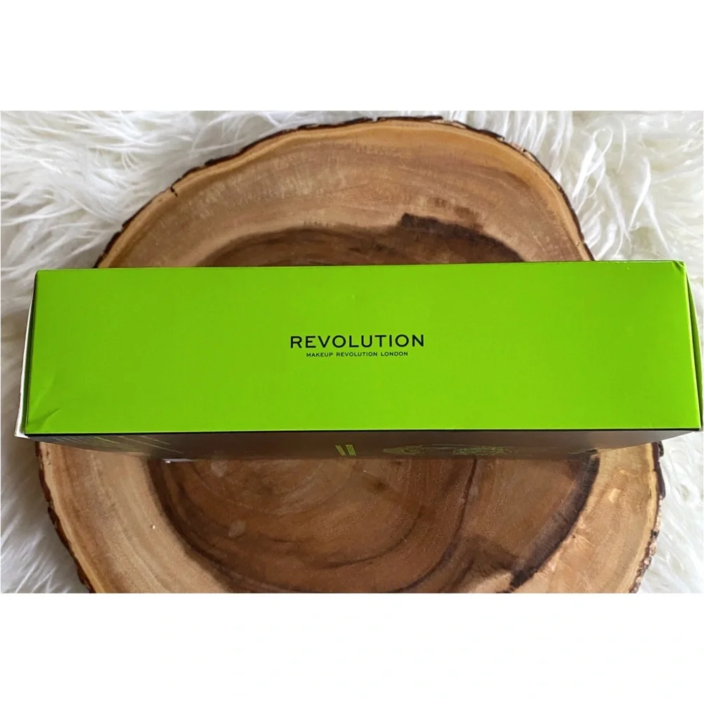 NWT Makeup Revolution Simpsons Bouvier Coven Makeup Brush Set - Picture 5 of 6